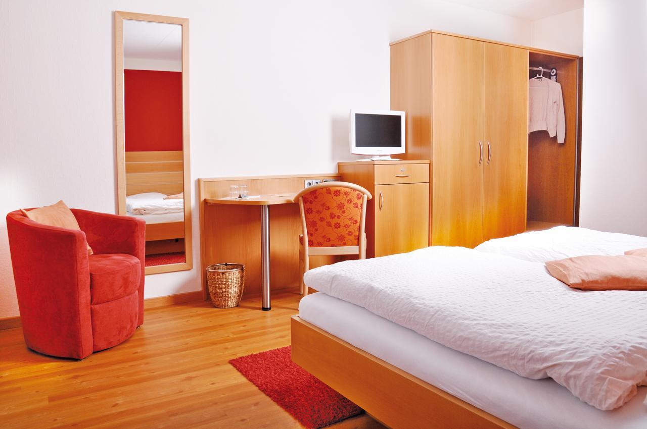 Gartenhotel Feldeck Lauchringen エクステリア 写真